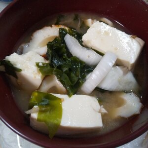 ちくわと豆腐の味噌汁